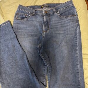 Levi's Mid Rise Straight Leg Relaxed Fit Blue Jeans